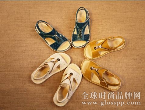 10余年的經營發展，企業一直堅持線下經營，選取優質線下商場作為產品的主要營銷渠道，目前擁有268家自營店，產品遍布北京、廣州、上海、南京、浙江、湖北.....等全國多個區域，和86家優質商場簽訂合作關系，長期為商場供貨，市場占有率達到69%。目前企業正在著手開展線上營銷的建設，我們將會在不久的將來看到產品在線上線下演繹的華美樂章。