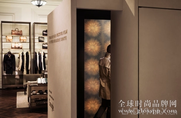 Burberry再度聯手Google為顧客打造品牌“廣告大片”