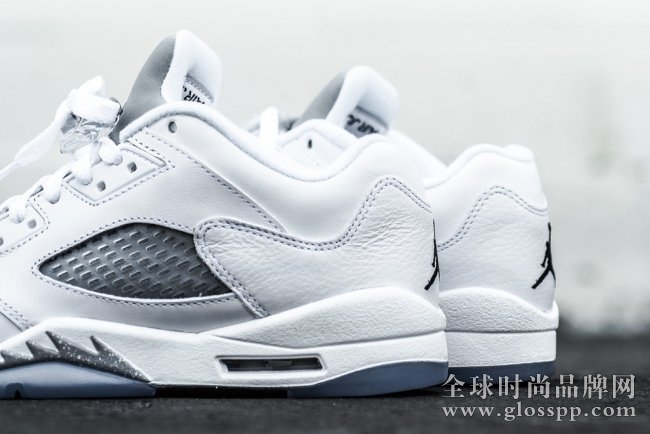 819172-122,AJ5,Air Jordan 5 819172-122AJ5低幫 Air Jordan 5 Low GS 白銀配色中國區發售信息