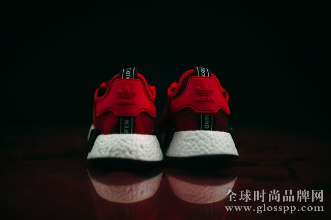 NMD,adidas  各具風情，三款 adidas NMD R1 美圖近賞