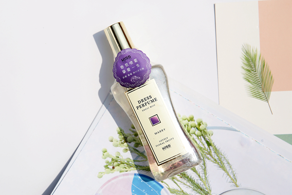 【夏雪】戀愛的季節，KISS NEW YORK Dress Perfume香氛噴霧長久的陪伴