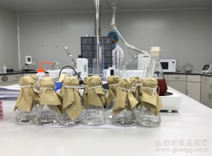 祛痘跟風需謹慎，專業科學最可靠，修顏泉titi老師帶你走進“精準”護膚時代！